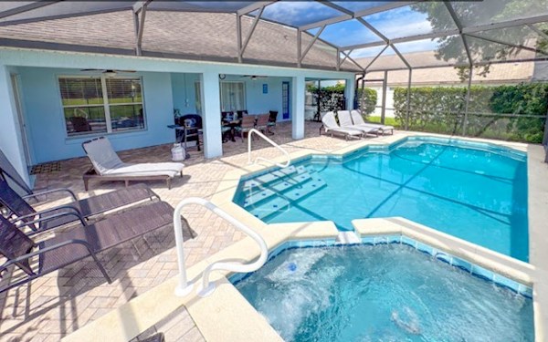 4BR/2BA Near Disney | Private Pool & Spa