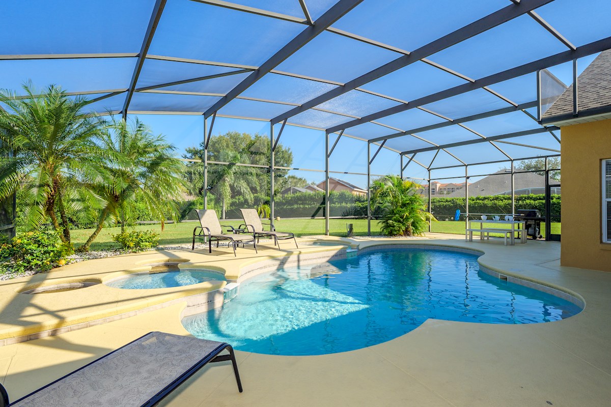 2 ½ Miles to Disney! Formosa Gardens 6 Bed, Mickey Pool & Theater