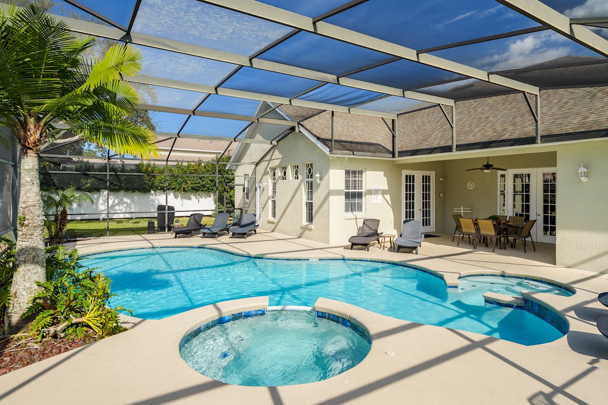 Covered Lanai & Pool Deck