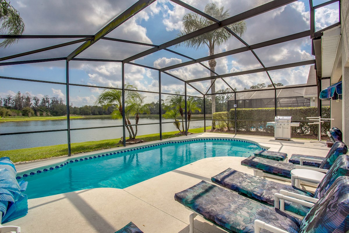 Luxury Lakeside 6 Br Villa Near Disney, Hot Tub, Private Pool