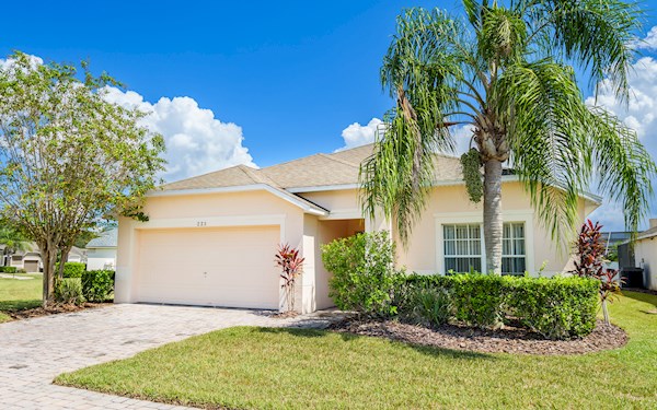 Beautiful 4 Bed 3 Bath Villa within The Sanctuary at West Haven