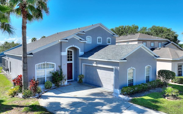 Hampton Lakes 5 bedroom 4 Bath Villa