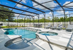Breathtaking 5 Bed Villa on Legacy Park