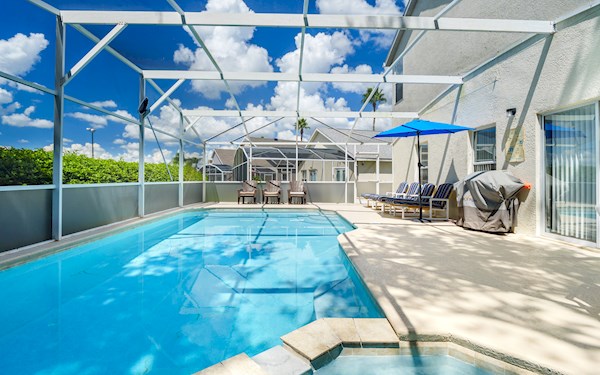 Hampton Lakes Villa Pool Area